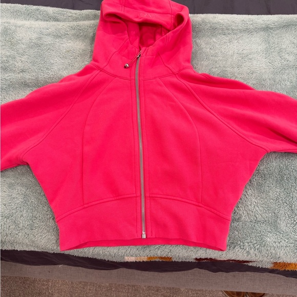 lululemon athletica Other - Lululemon Cropped Hoodie color lipstick size 8